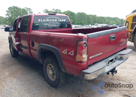 2004 Chevrolet Silverado K2500 Heavy Duty from USA, damaged, VIN 1GCHK29UX4E230278